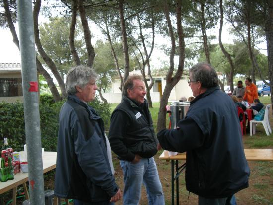 Pas de réunion syndicale de plus d' une personne